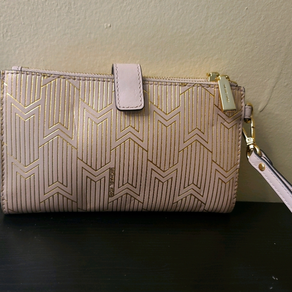 Authentic Michael Kors Double Zip Wallet Wristlet